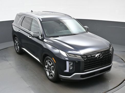 Certified 2023 Hyundai Palisade Limited w/ Cargo Package AWD/4WD image 42