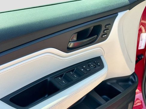 Used 2025 Honda Odyssey EX-L image 17