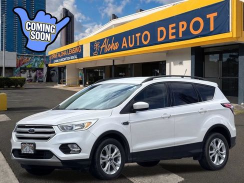 Used 2018 Ford Escape SE w/ SE Sync 3 Package FWD image 1