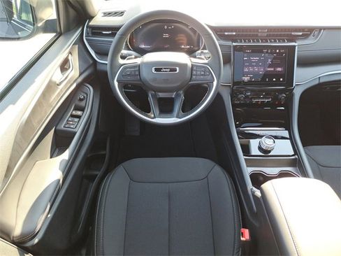 New 2025 Jeep Grand Cherokee L Laredo w/ Luxury Tech Group I image 12