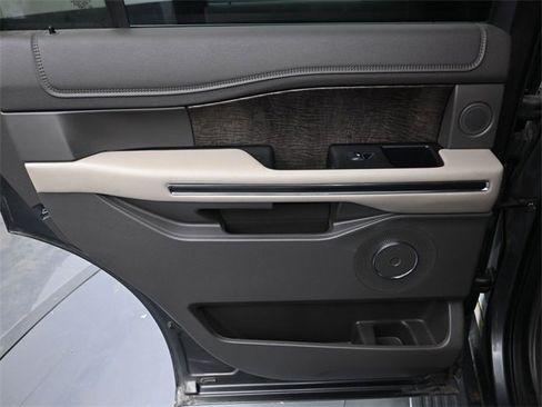Used 2019 Ford Expedition Limited w/ Equipment Group 302A image 32