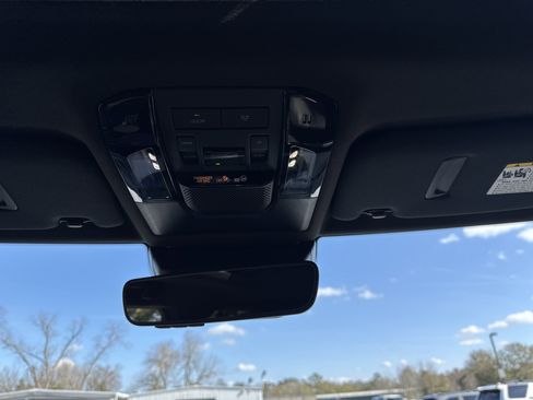 Used 2025 Lexus GX 550 image 22