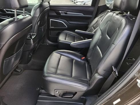 Used 2022 Kia Telluride S image 11