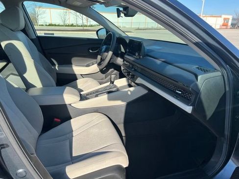 Used 2024 Honda Accord EX image 31