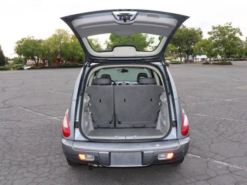 Used 2009 Chrysler PT Cruiser FWD image 29