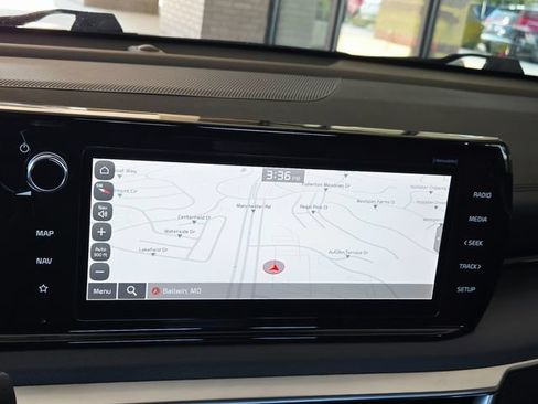 Used 2024 Kia K5 GT-Line w/ GT-Line Premium Package AWD/4WD image 22