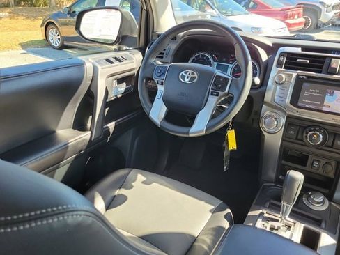Used 2016 Toyota 4Runner SR5 Premium image 22
