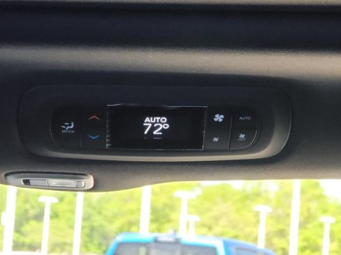 New 2025 Chrysler Pacifica Select FWD image 11