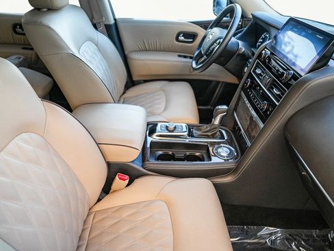 Used 2024 Nissan Armada Platinum w/ Captain's Chairs Package image 18