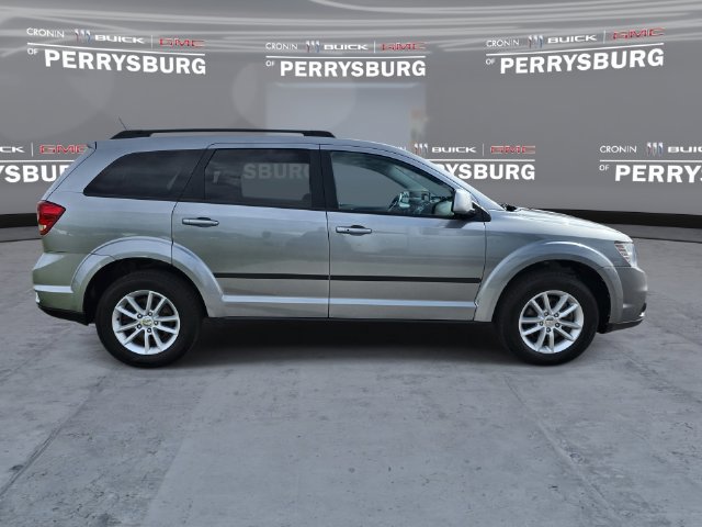 Used 2017 Dodge Journey SXT w/ Comfort/Convenience Group FWD image 9