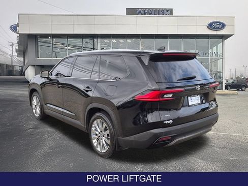 Used 2024 Toyota Grand Highlander AWD image 5
