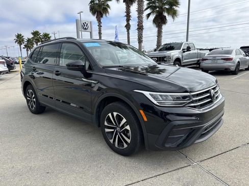 Used 2024 Volkswagen Tiguan S image 3