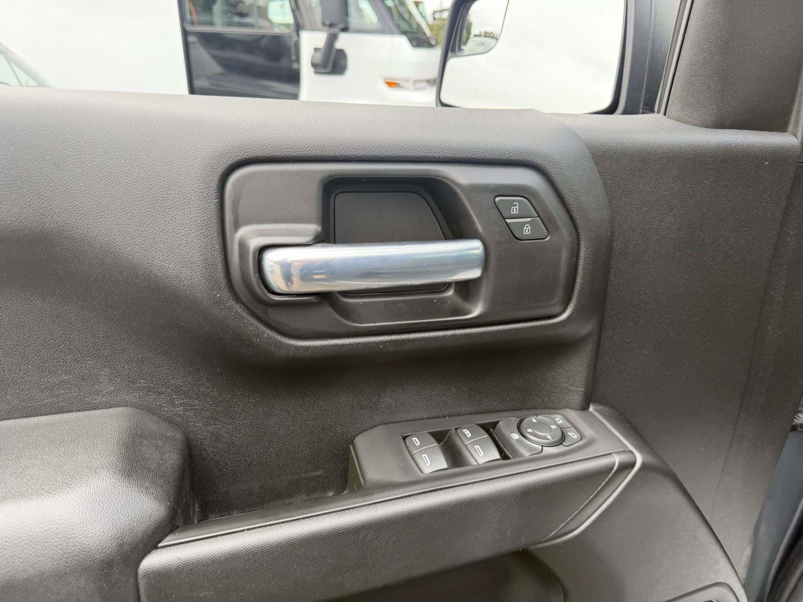 Used 2021 Chevrolet Silverado 1500 Custom w/ LPO, Dark Essentials Package AWD/4WD image 16