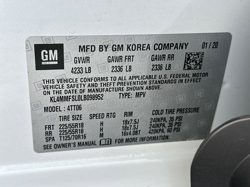 Used 2020 Buick Encore GX Essence w/ Experience Buick Package image 29