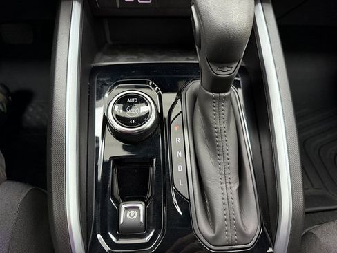 Used 2024 Chevrolet Colorado Trail Boss w/ Advanced Trailering Package image 19