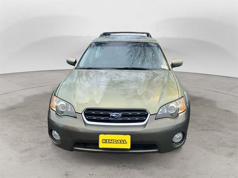 Used 2005 Subaru Outback 2.5i Limited image 4