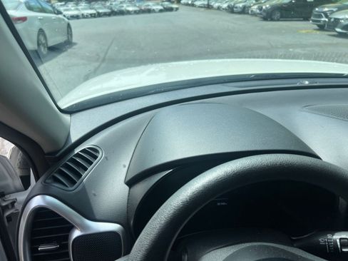 Used 2025 Kia Soul LX w/ LX Technology Package image 29