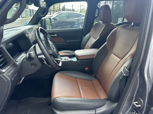 Used 2024 Lexus GX 550 w/ Accessory Package (2T) AWD/4WD image 6