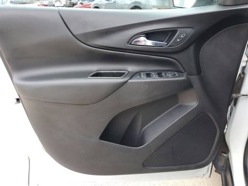 Used 2020 Chevrolet Equinox LT FWD image 17