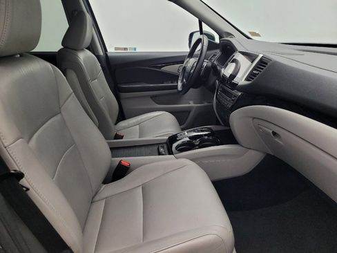 Used 2018 Honda Pilot Touring image 21