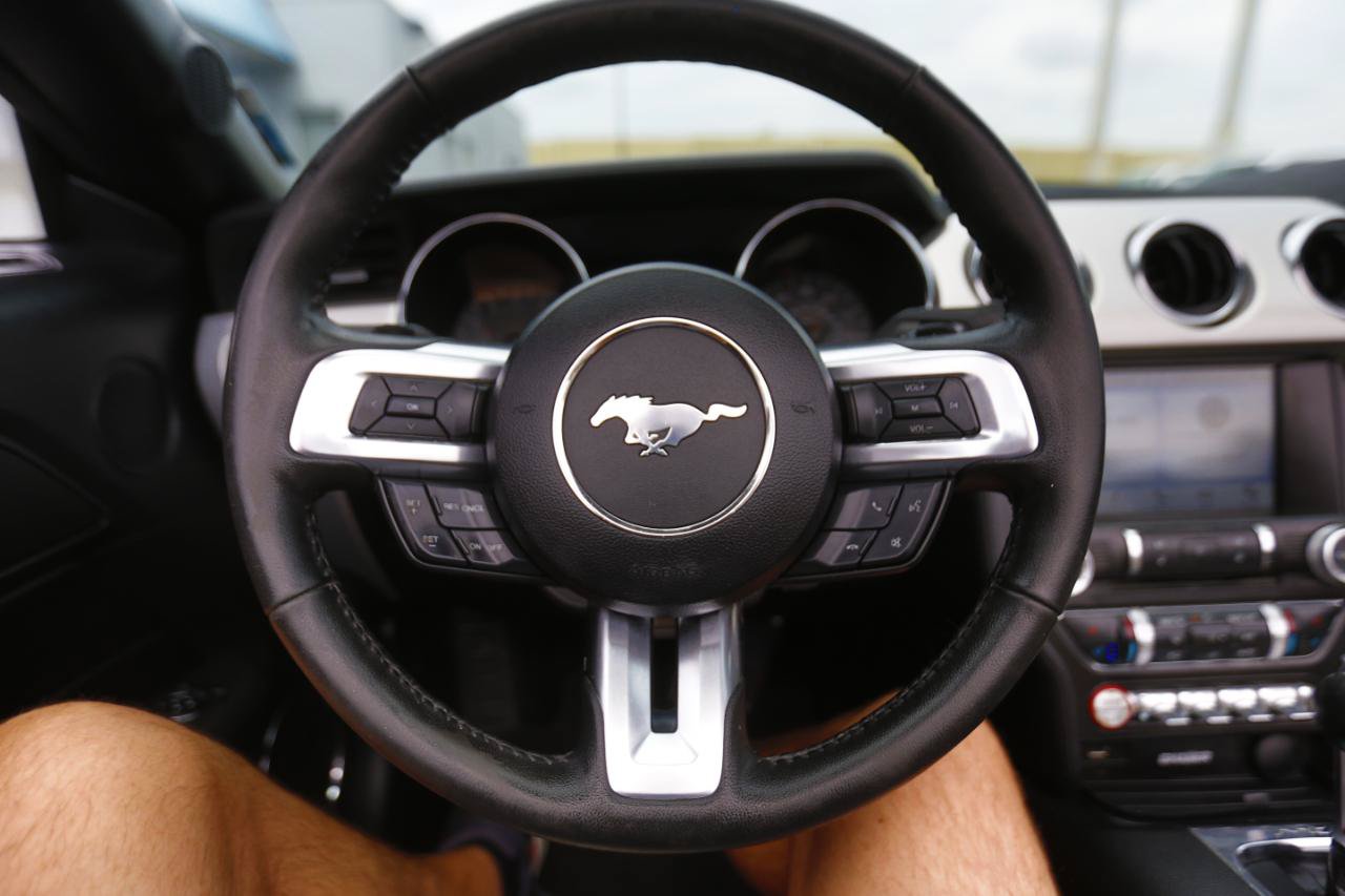 Used 2016 Ford Mustang Premium RWD image 6