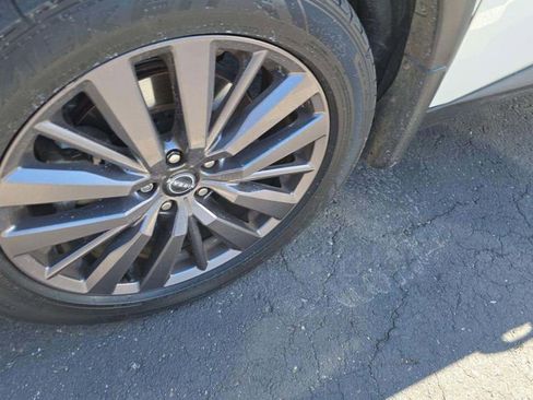 Used 2023 Nissan Pathfinder SL w/ SL Premium Package image 28