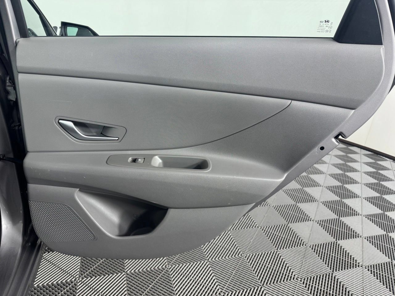 Used 2023 Hyundai Elantra SEL w/ Winter Weather Package FWD image 25