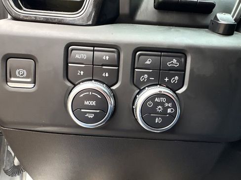 Used 2023 GMC Sierra 1500 AT4 w/ Technology Package image 24