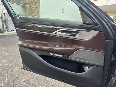 Used 2016 BMW 740i RWD image 19