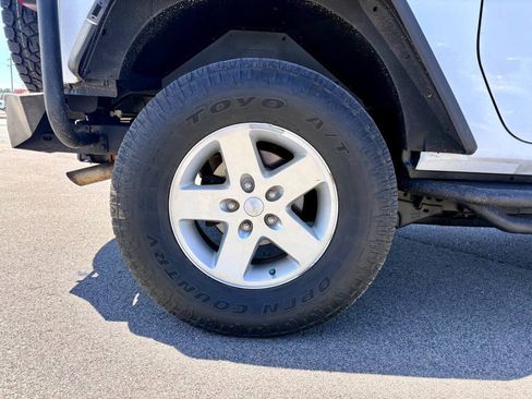 Used 2016 Jeep Wrangler Sport w/ Quick Order Package 24S AWD/4WD image 33