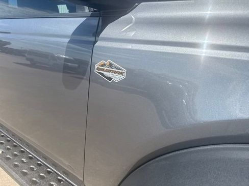 Used 2024 Ford Bronco Wildtrak AWD/4WD image 6