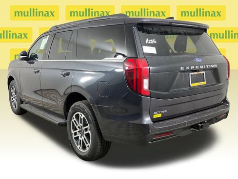 New 2026 Ford Expedition Active RWD image 9