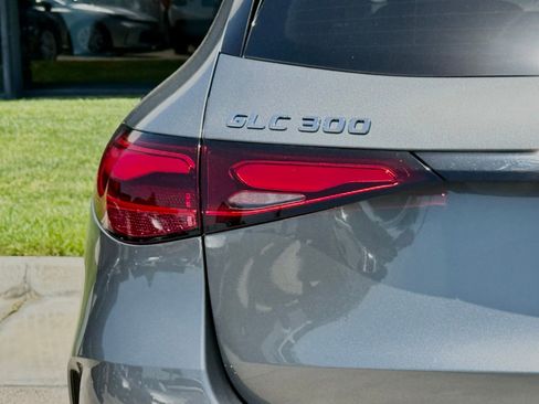 Used 2023 Mercedes-Benz GLC 300 image 11