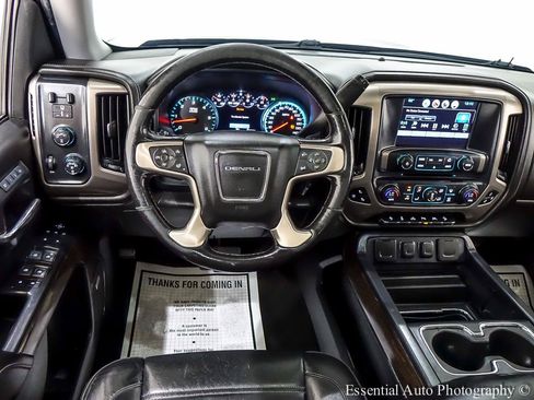 Used 2018 GMC Sierra 1500 Denali AWD/4WD image 17