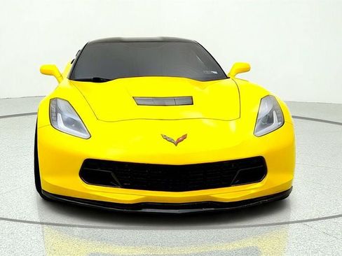 Used 2019 Chevrolet Corvette Stingray Coupe w/ Carbon Flash Badge Package RWD image 2
