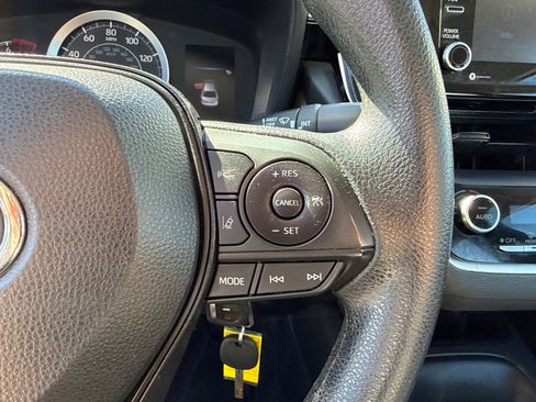 Used 2021 Toyota Corolla LE w/ Carpet Mat Package (TMS) image 24