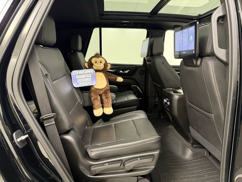 Used 2021 GMC Yukon Denali w/ Denali Premium Package image 28
