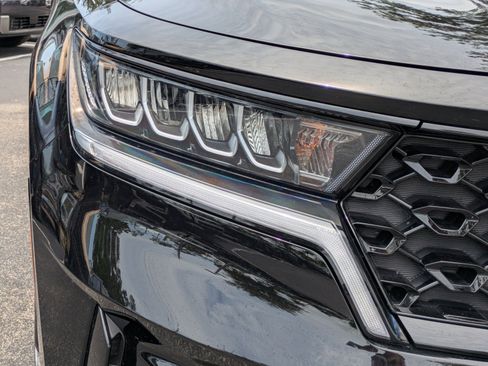 Certified 2022 Kia Sorento S FWD image 8
