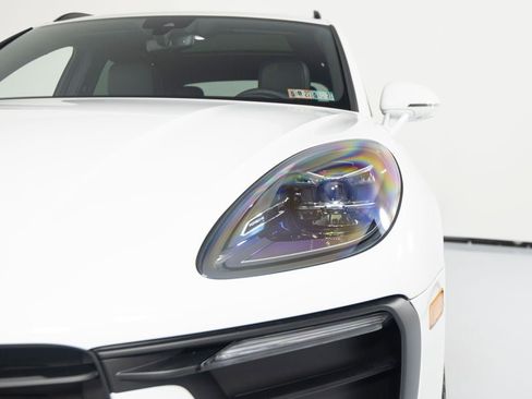 New 2026 Porsche Macan AWD/4WD image 37