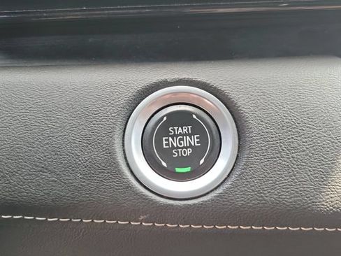Used 2021 Cadillac Escalade Premium Luxury w/ Driver Assist Tech Package AWD/4WD image 18