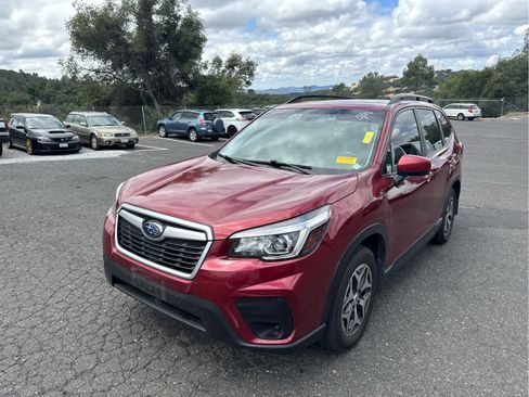 Used 2019 Subaru Forester Premium AWD/4WD image 1