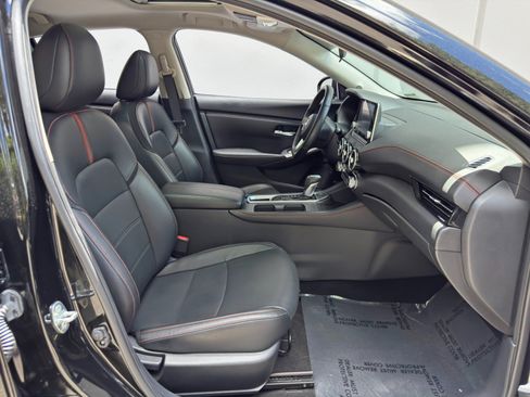 Used 2024 Nissan Sentra SR w/ SR Premium Package FWD image 15