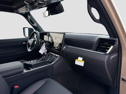 New 2026 Lexus GX 550 AWD/4WD image 14