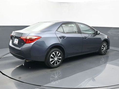 Used 2018 Toyota Corolla LE image 5