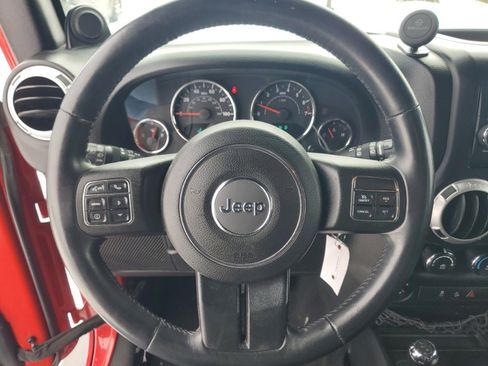 Used 2014 Jeep Wrangler Unlimited Sahara w/ Connectivity Group image 12