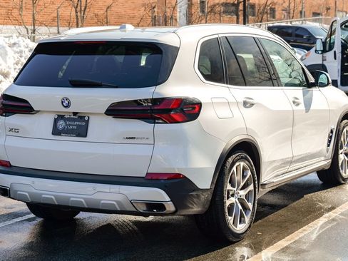 Used 2024 BMW X5 xDrive50e AWD/4WD image 7