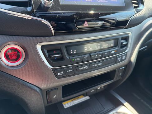 Used 2023 Honda Ridgeline RTL-E image 32