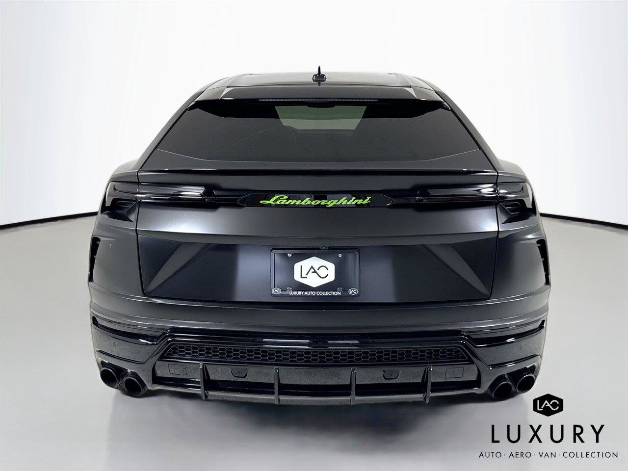 Used 2022 Lamborghini Urus AWD/4WD image 6