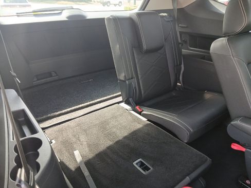 Used 2025 Volkswagen Atlas SE w/ Panoramic Sunroof Package FWD image 23