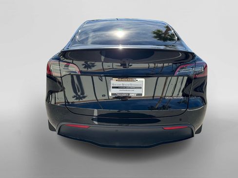 Used 2024 Tesla Model Y Performance image 4